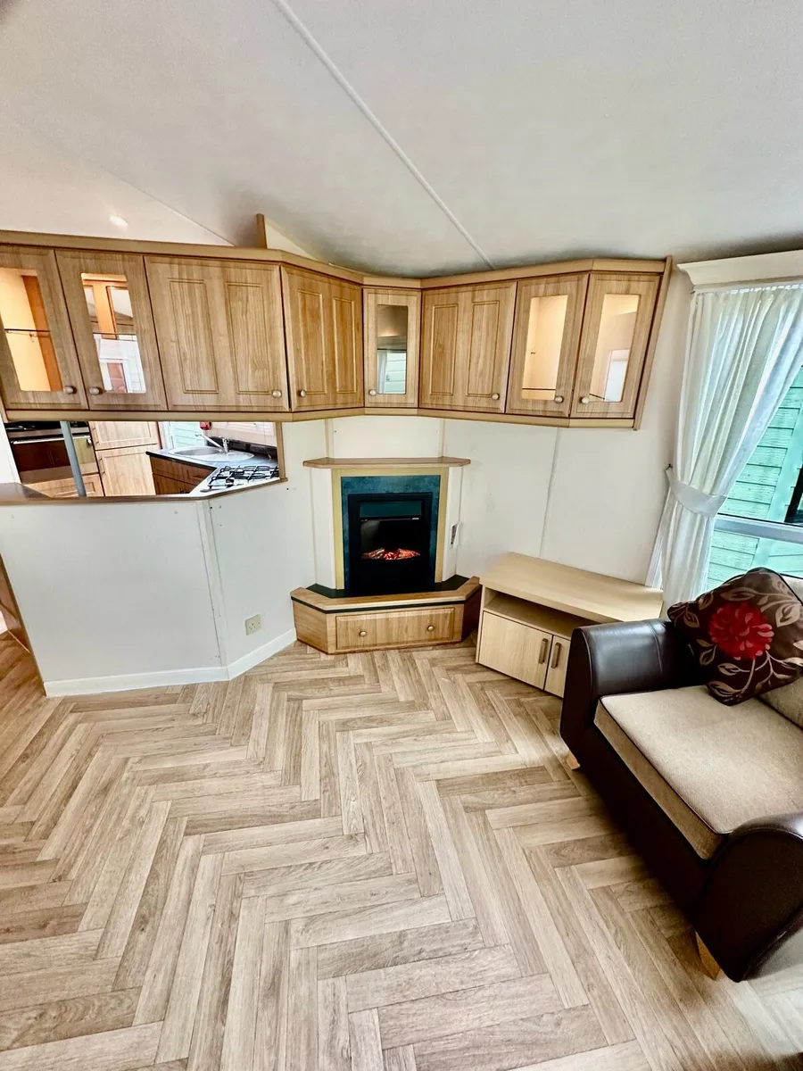 Willerby Winchester 38-12 3 bedrooms - Image 4
