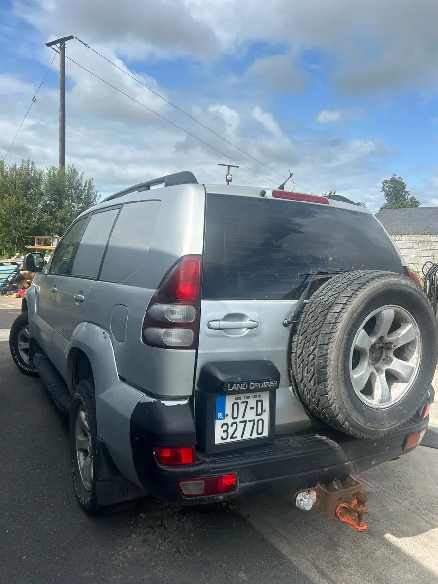 Toyota Landcruiser SUV - Image 2