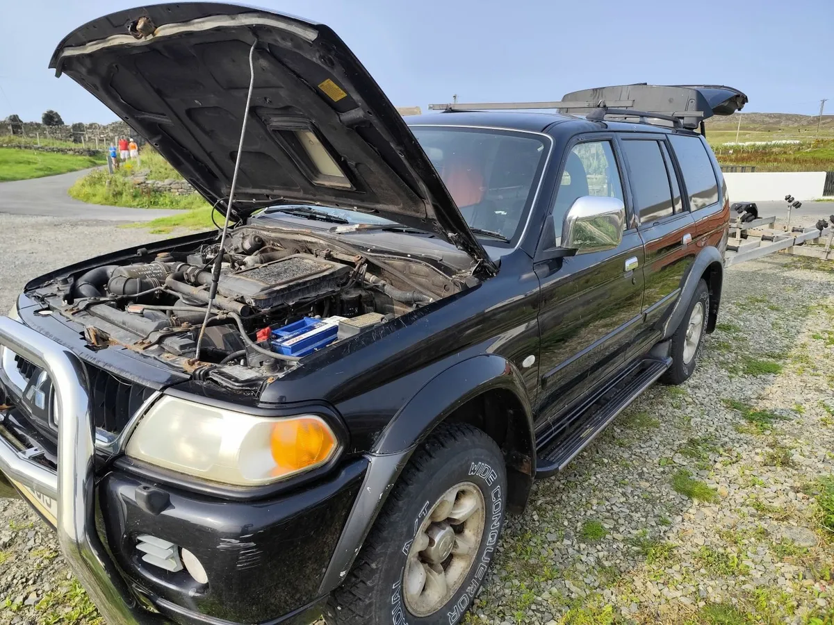 Mitsubishi pajero sport - Image 3