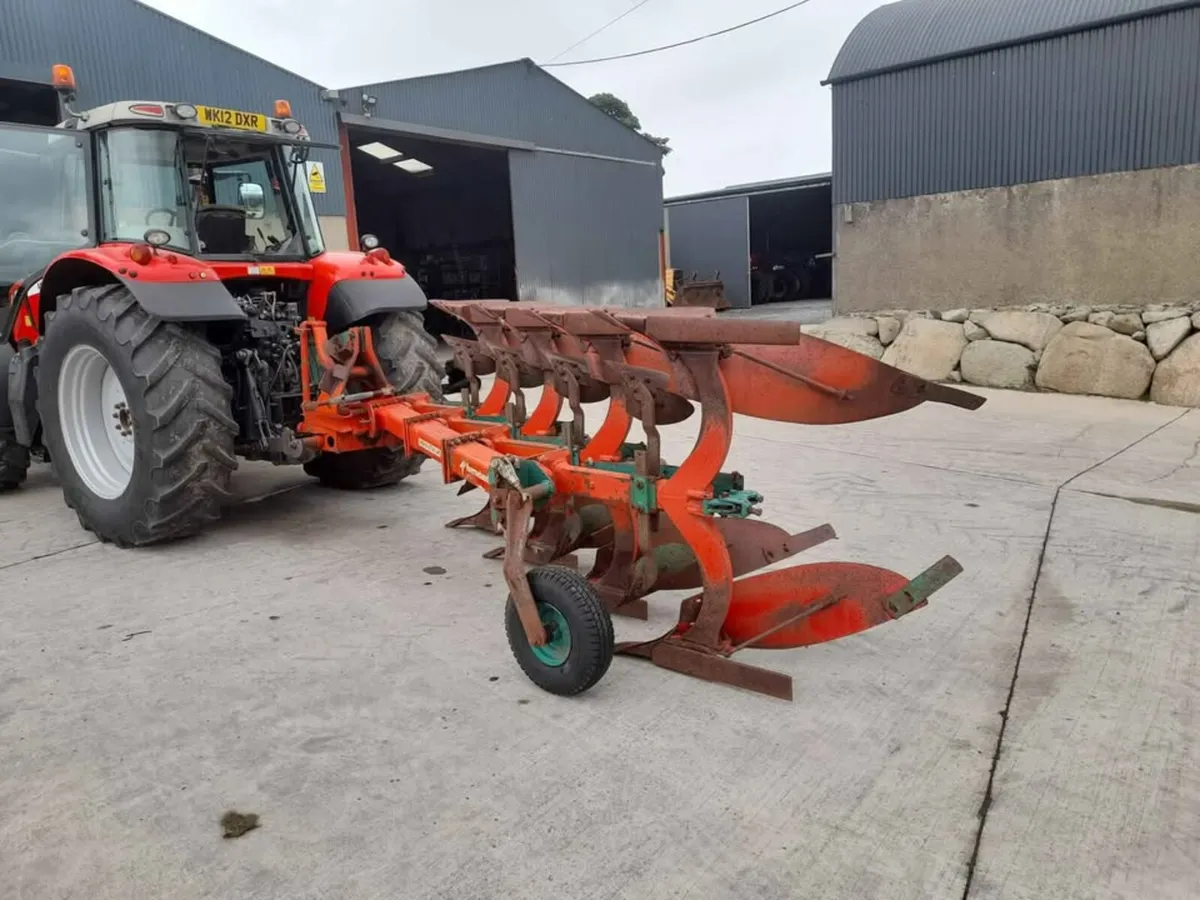 Kverneland 4 Furrow Plough - Image 1