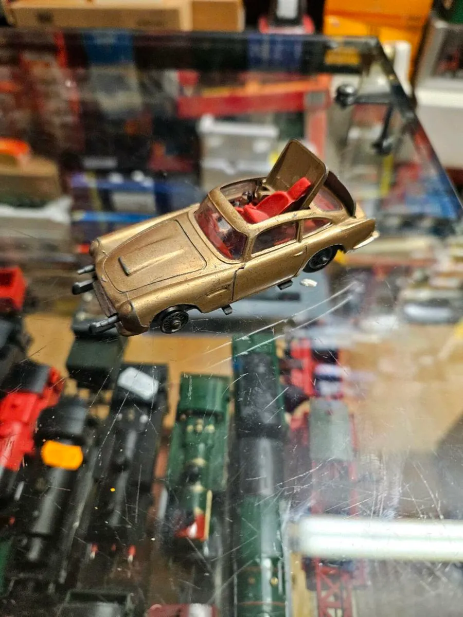 Corgi James Bond Aston Martin DB5 - Image 1
