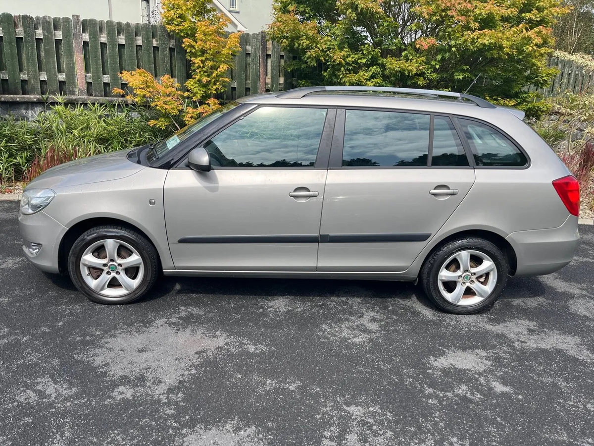 Car - Image 2