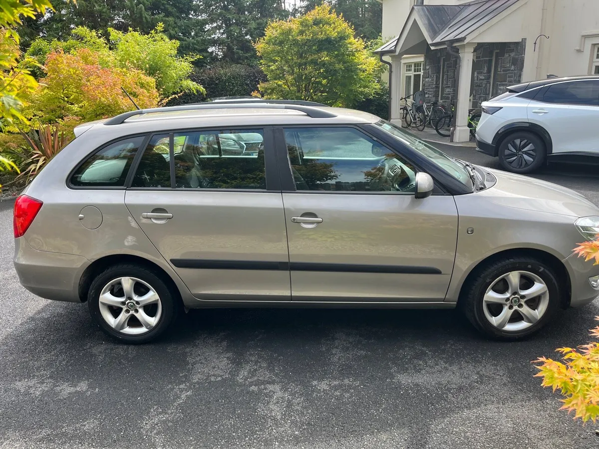 Car - Image 4