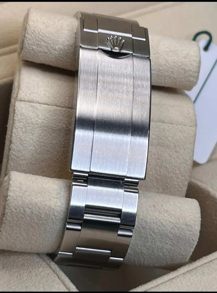 2023 Rolex Submariner - Image 4