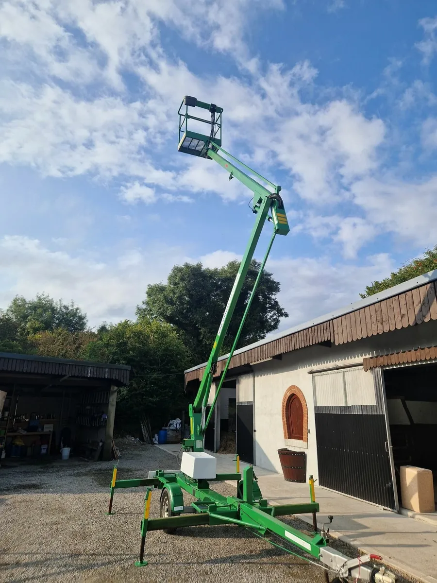 Cherry picker - Image 2