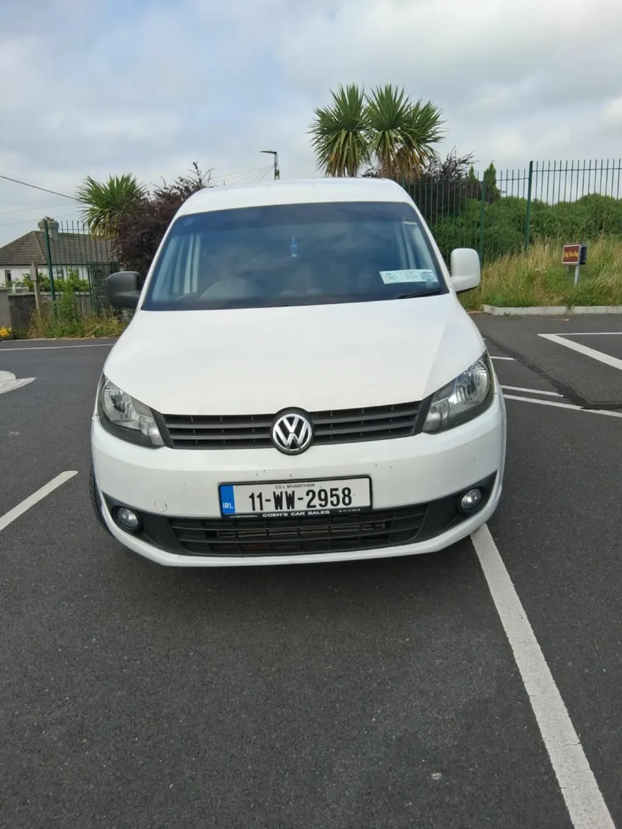 Volkswagen Caddy 2011 - Image 2