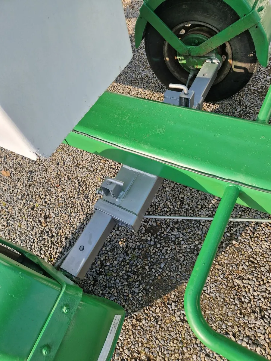 Cherry picker - Image 3