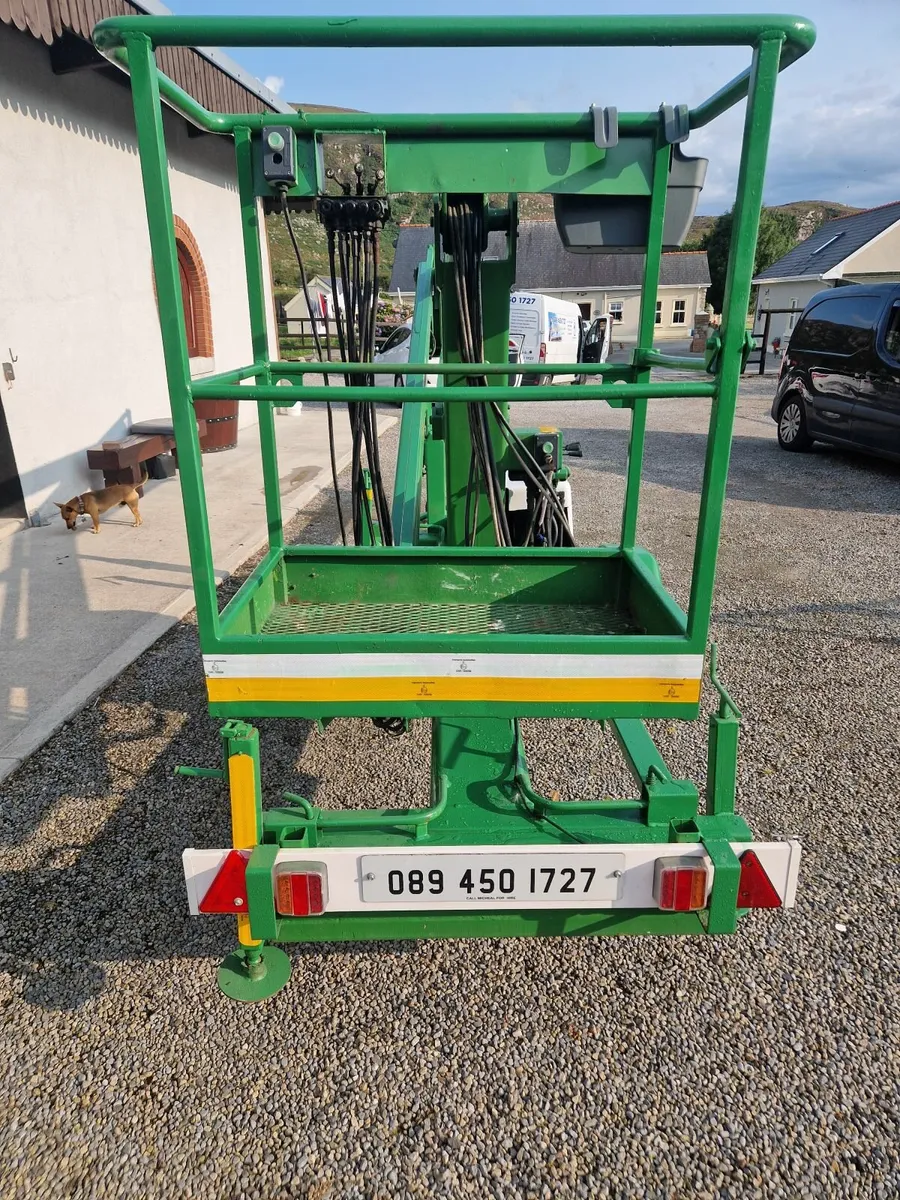 Cherry picker - Image 4