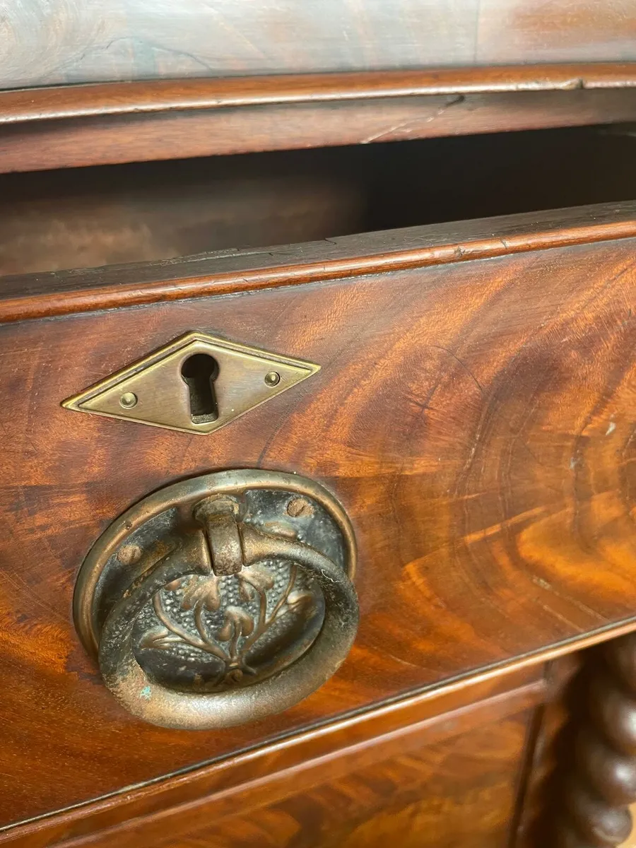Antique mahogany chest of drawers - Image 3