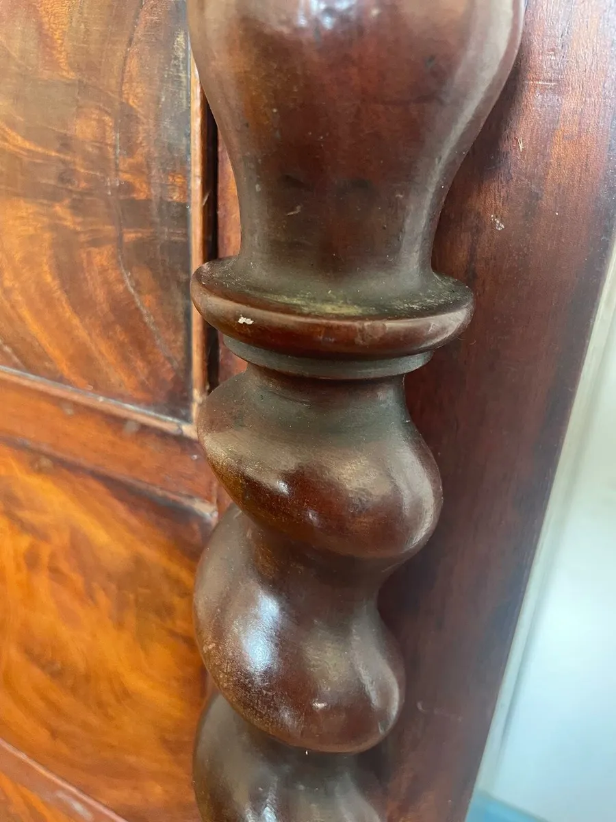 Antique mahogany chest of drawers - Image 4
