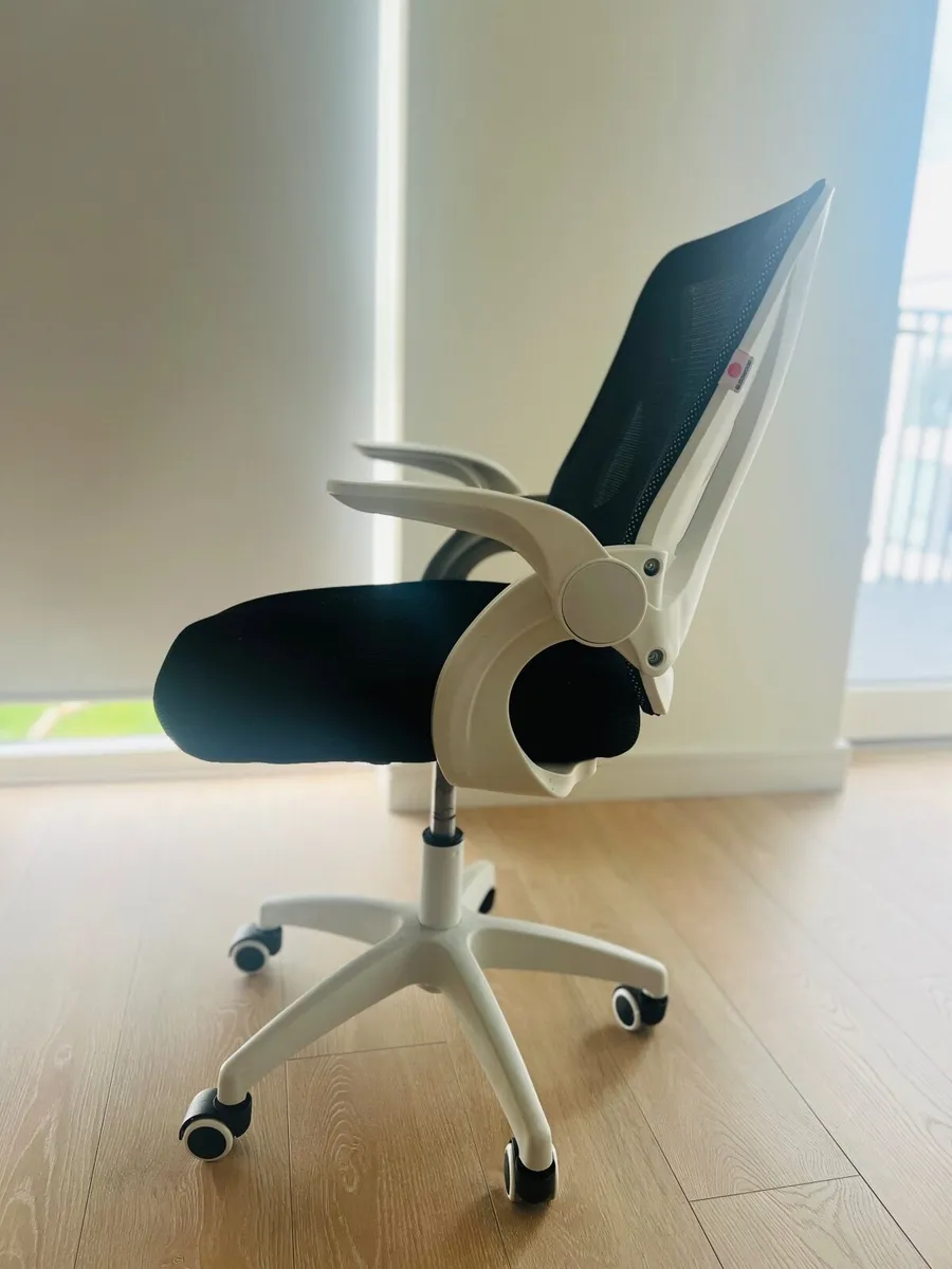 Office Chair - Image 1