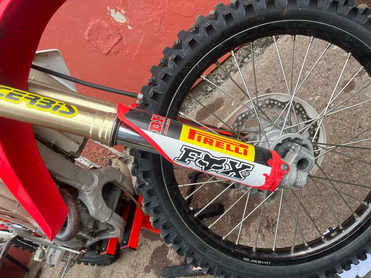 CRF 250R - Image 2
