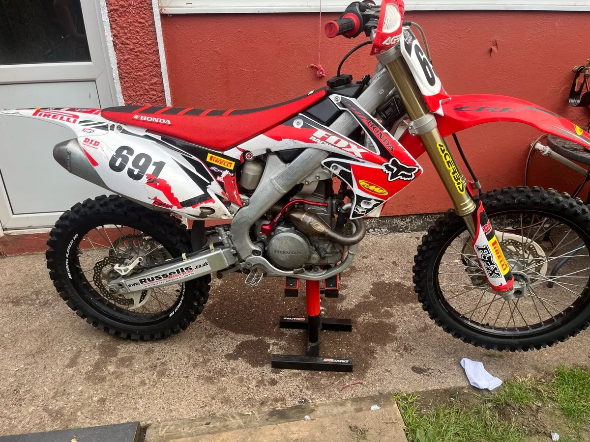 CRF 250R - Image 1