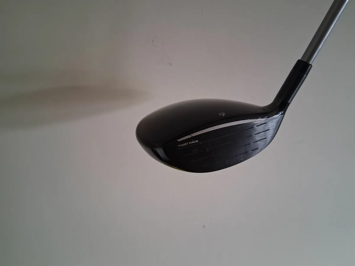 Taylormade qi10 max fairway wood - Image 2