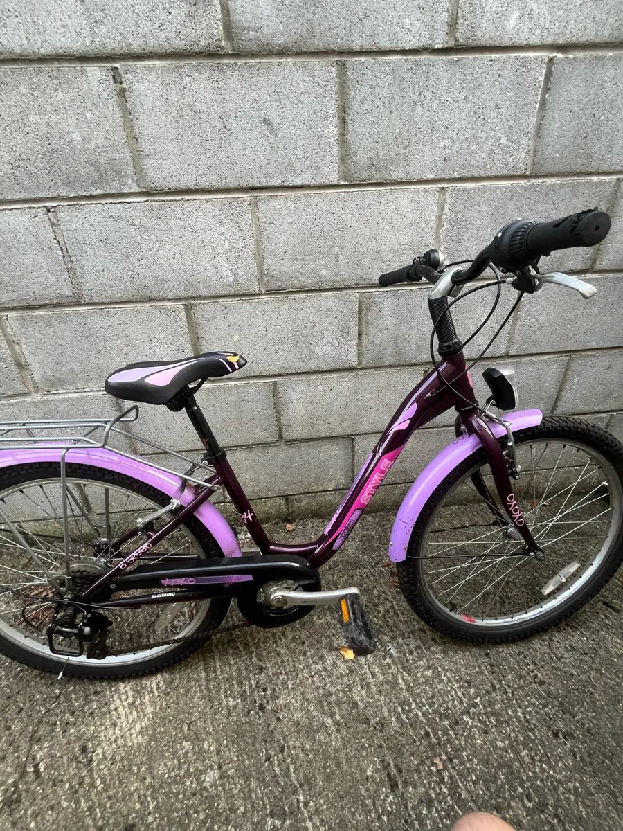 XOXO Hybrid Girls' Bike – 24" Wheels - Image 1