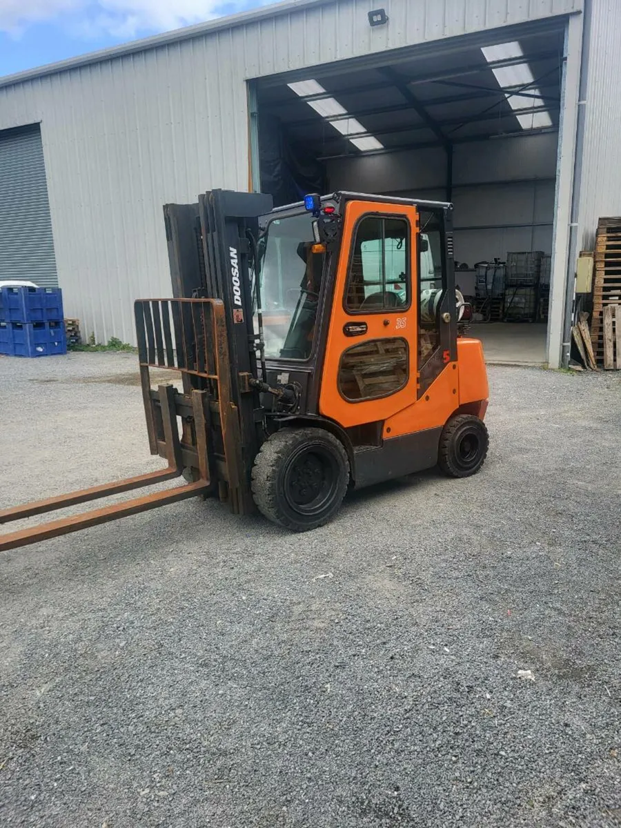 Forklift 3.5 ton gas doosan 2017 - Image 1