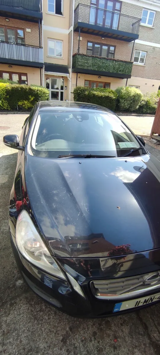Volvo S60 2011 - Image 2