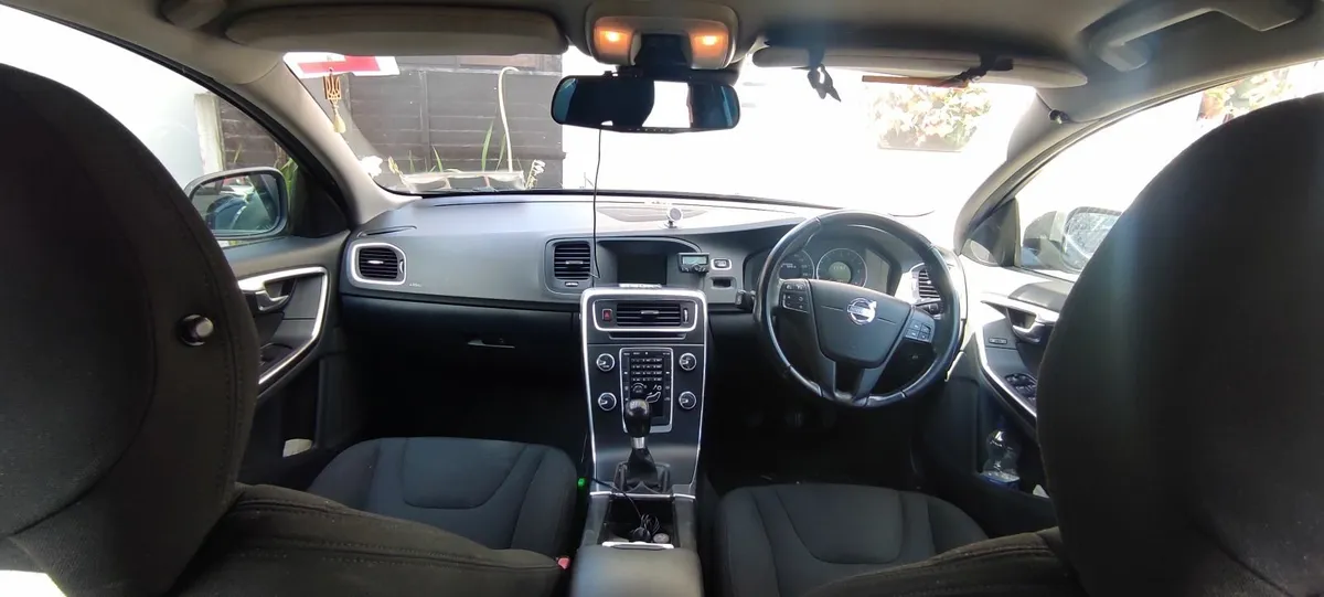 Volvo S60 2011 - Image 3