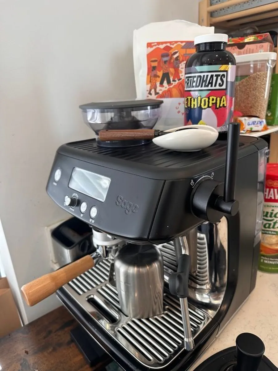 Sage Barista Pro Espresso Machine - Image 4