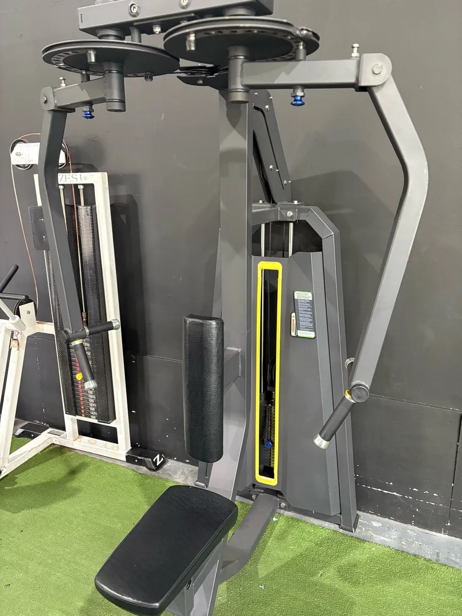 Chest Flye / Rear Delt Machine - Image 3
