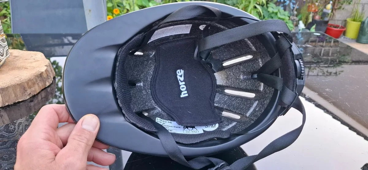 Junior horseriding helmet - Image 4