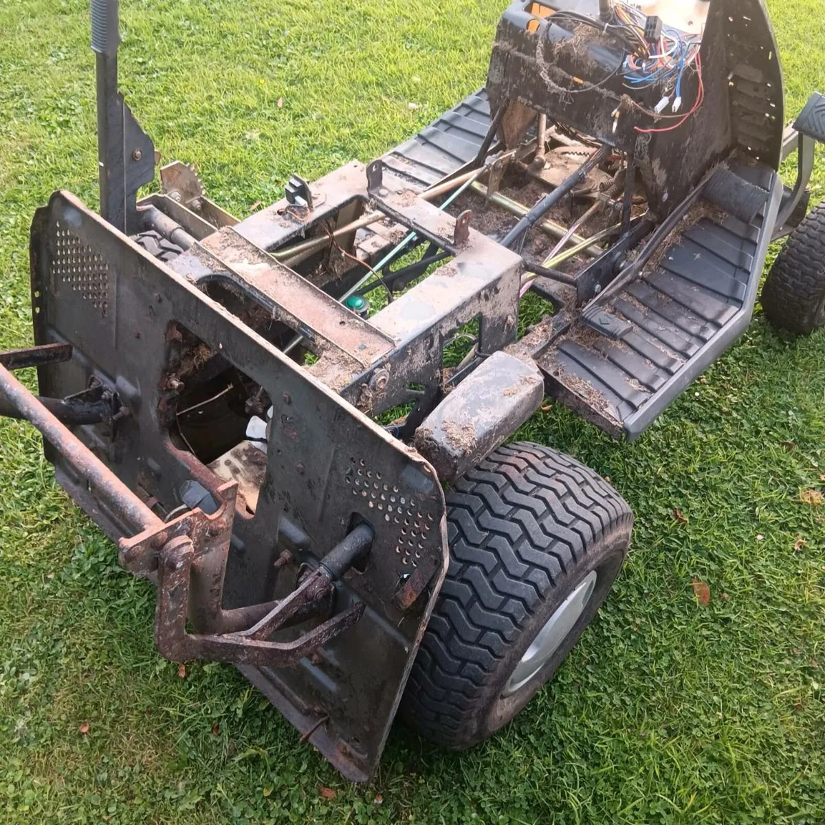 Ride on mowers breaking 4 parts - Image 1