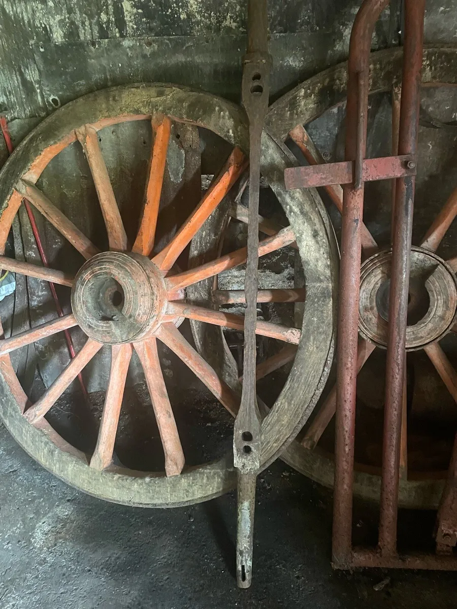 Cart wheels - Image 1