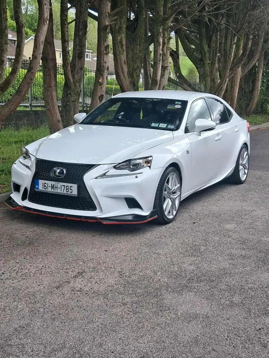 Lexus is 300h f sport - Image 1