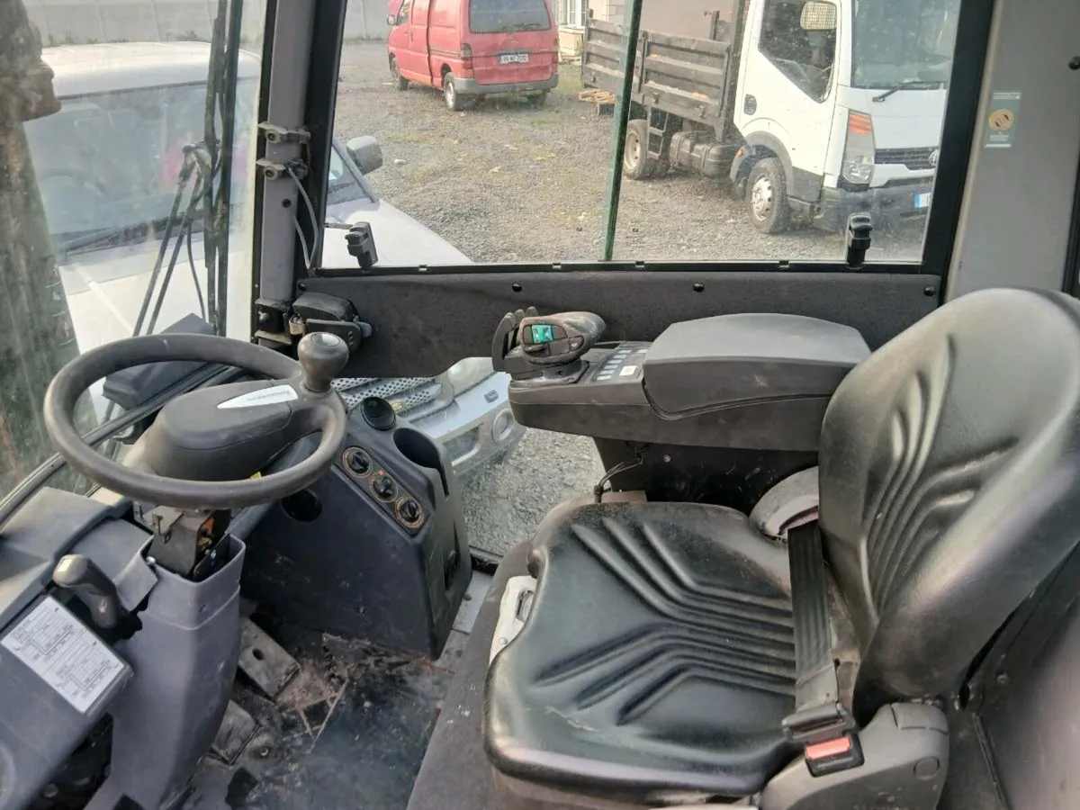 Forklift - Image 2