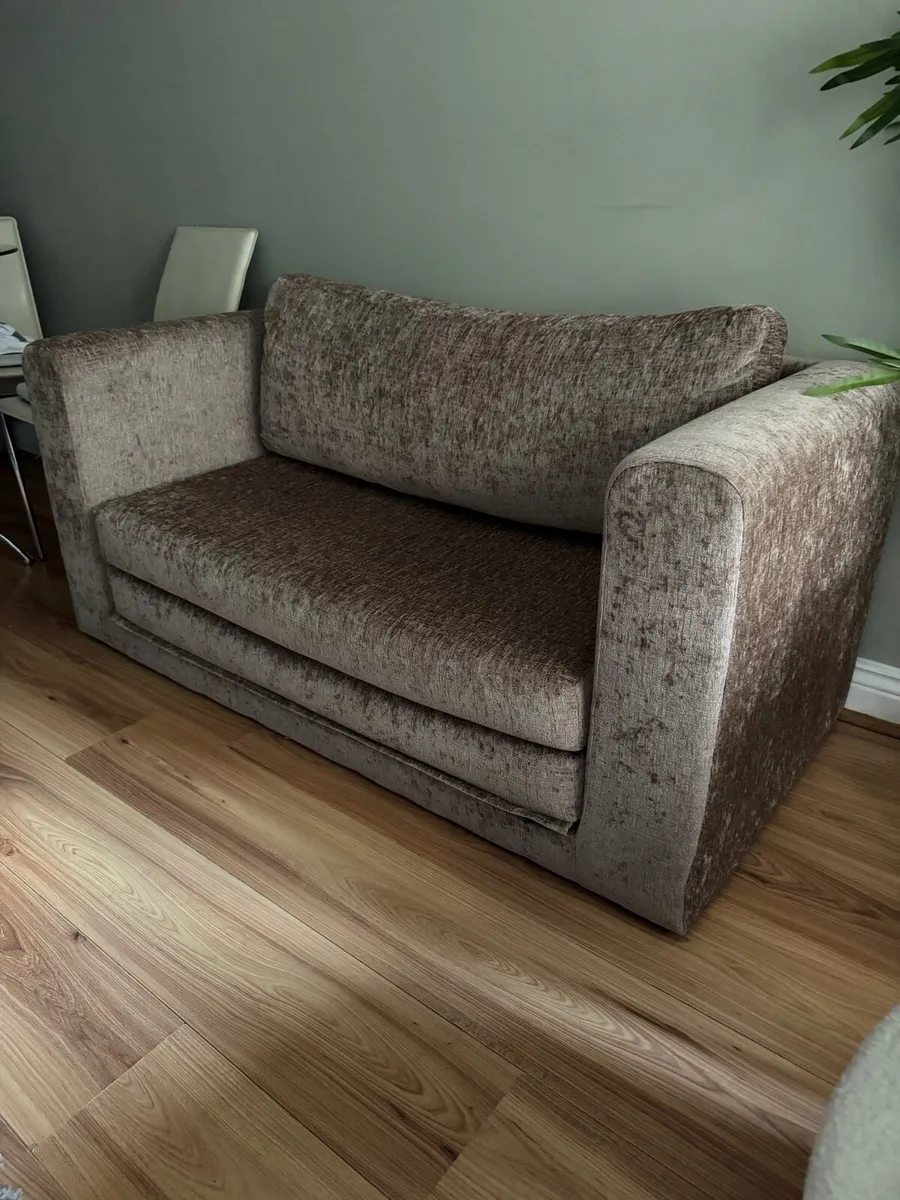 Free Couch - Image 1