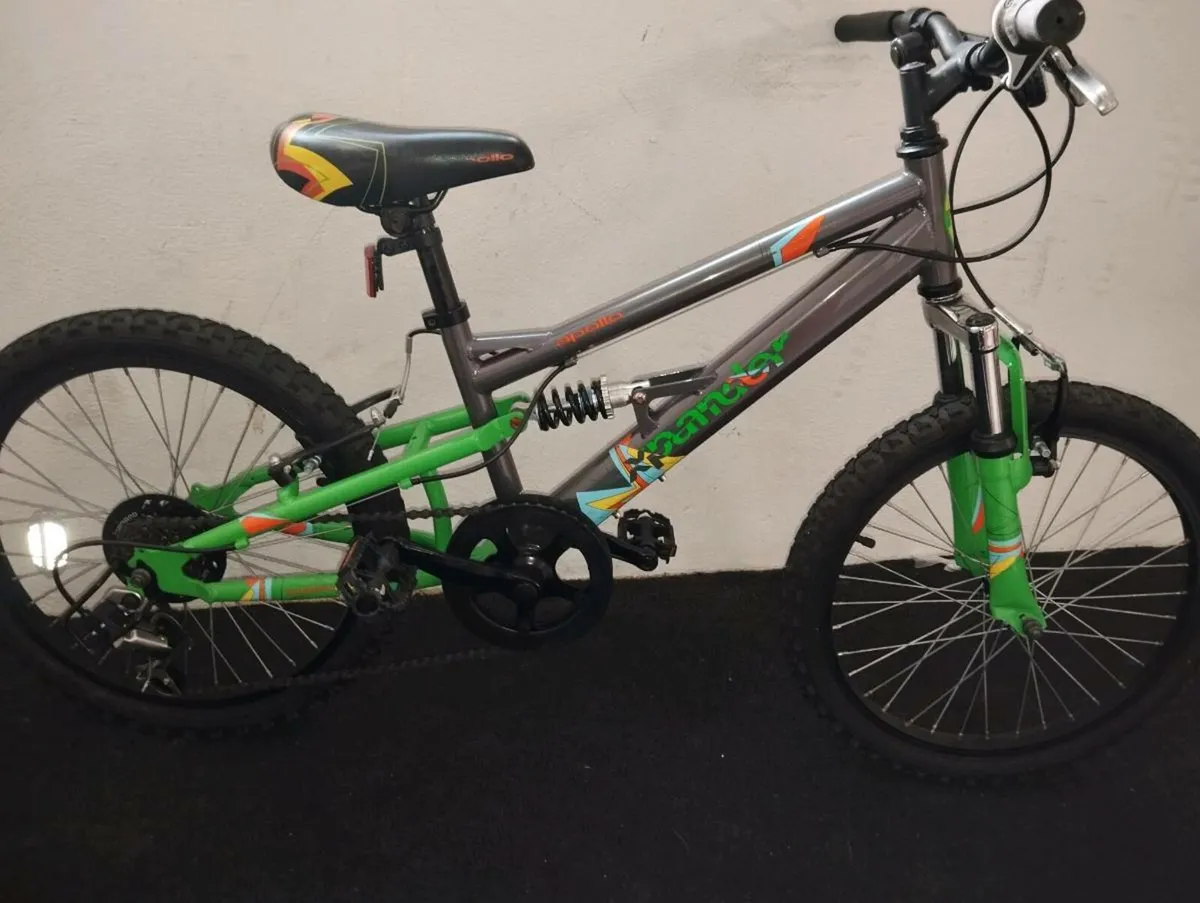 Boys 20inch bike - Image 1