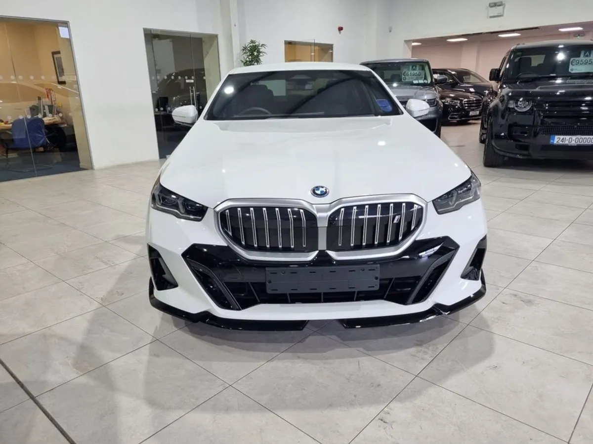 BMW i5 M Sport - Image 2