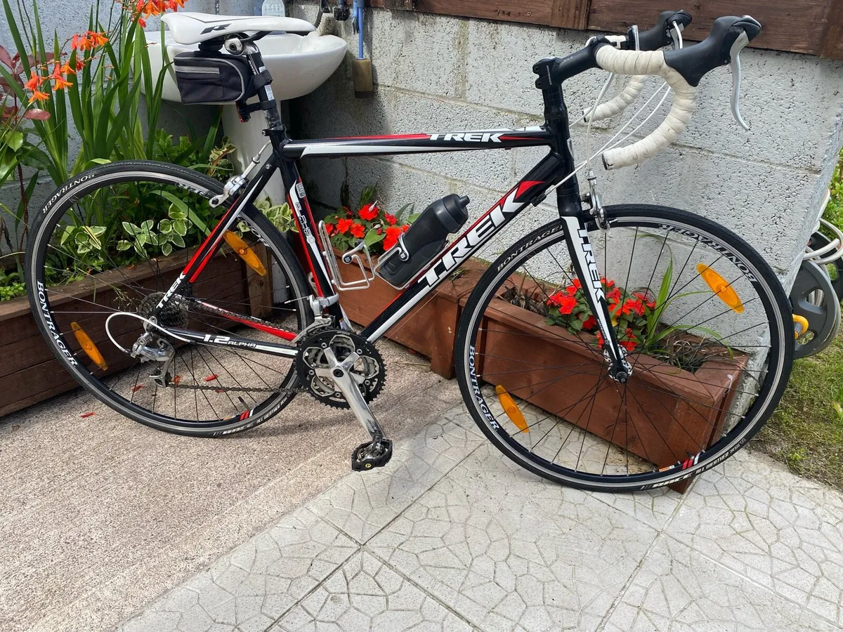 Like new Trek Alpha 700x25c wheels 27 speed - Image 1