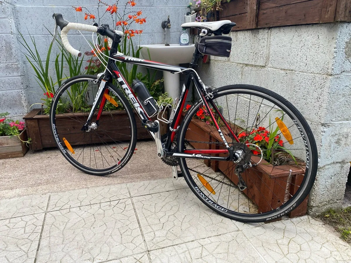 Like new Trek Alpha 700x25c wheels 27 speed - Image 3