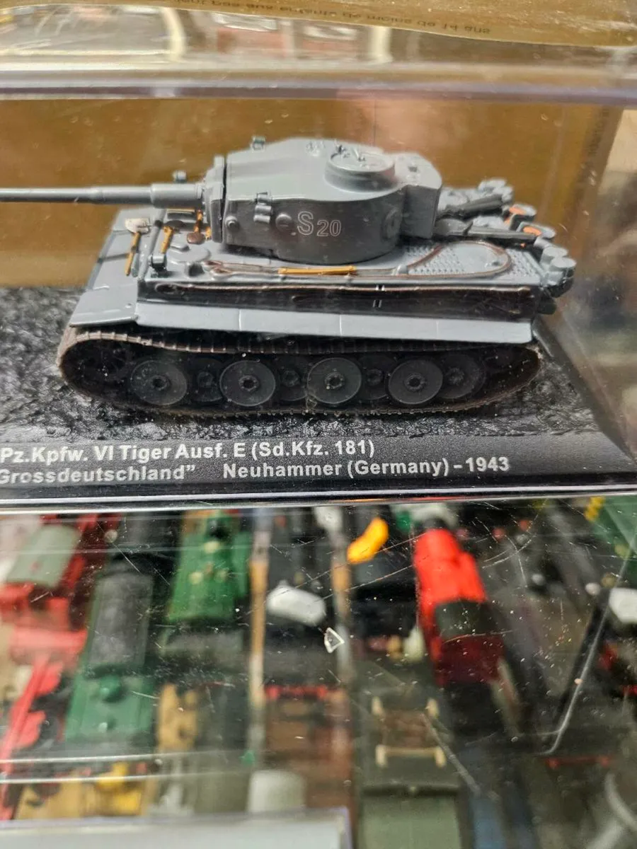 Corgi Atlas German WW2 Tiger 1 - Image 2