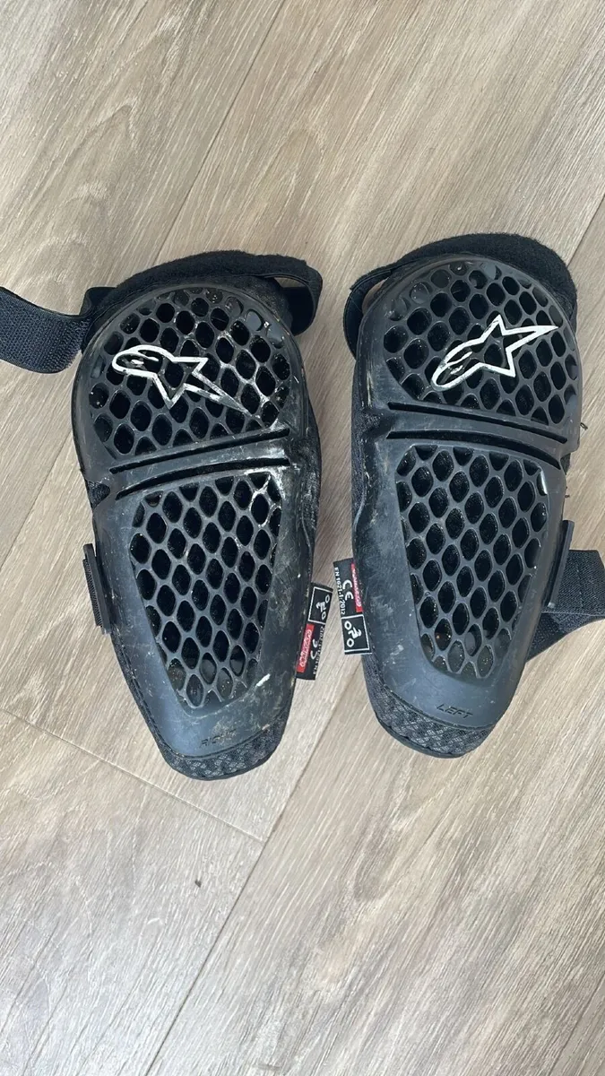Bike knee pads