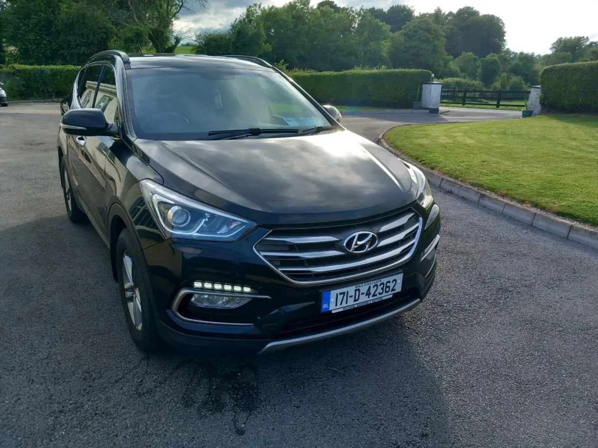 Hyundai  Santa  fe - Image 2