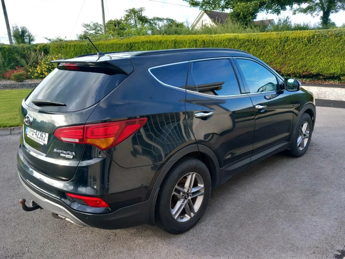 Hyundai  Santa  fe - Image 4