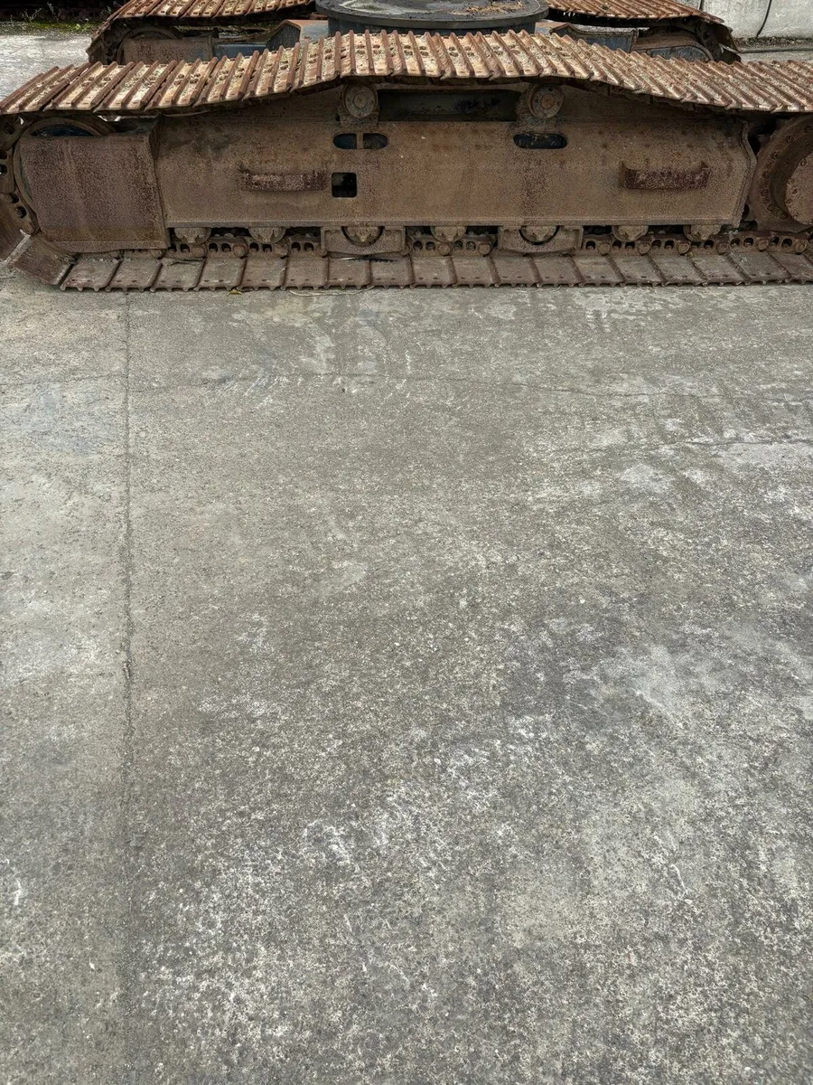 Undercarriage - Image 3