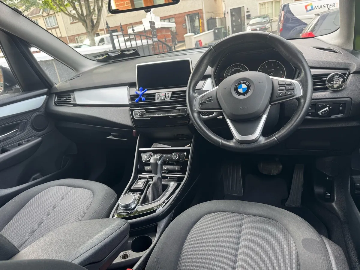car - Image 3