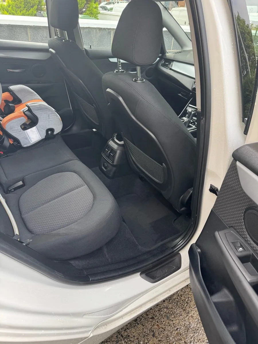 car - Image 4