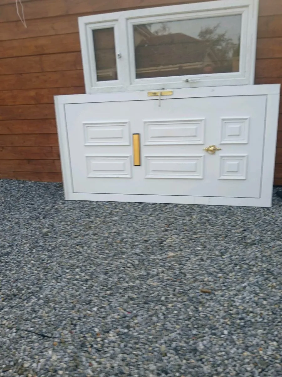 Door and window - Image 3