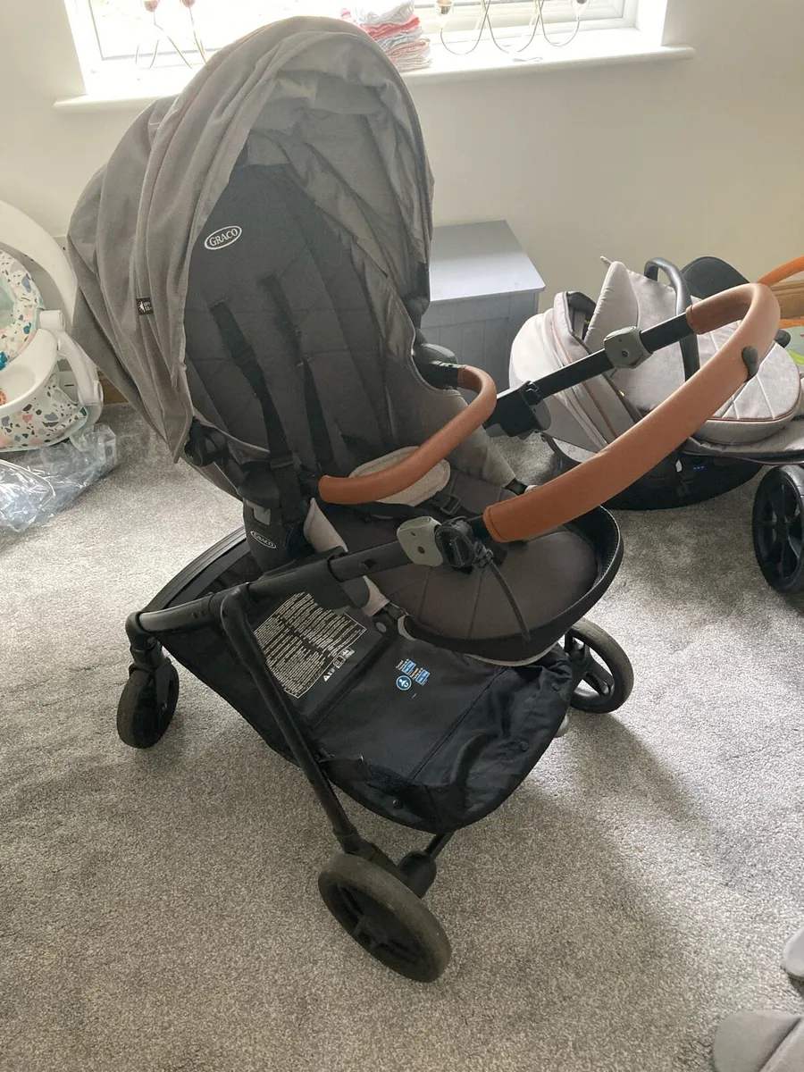 Pram - Image 1