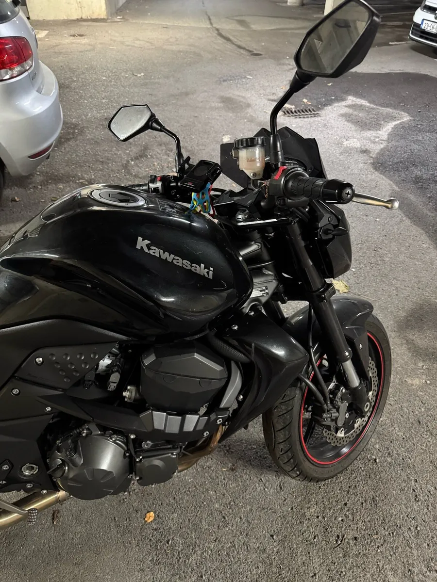 Kawasaki Z750 - 25k kms - €5600 - Image 2