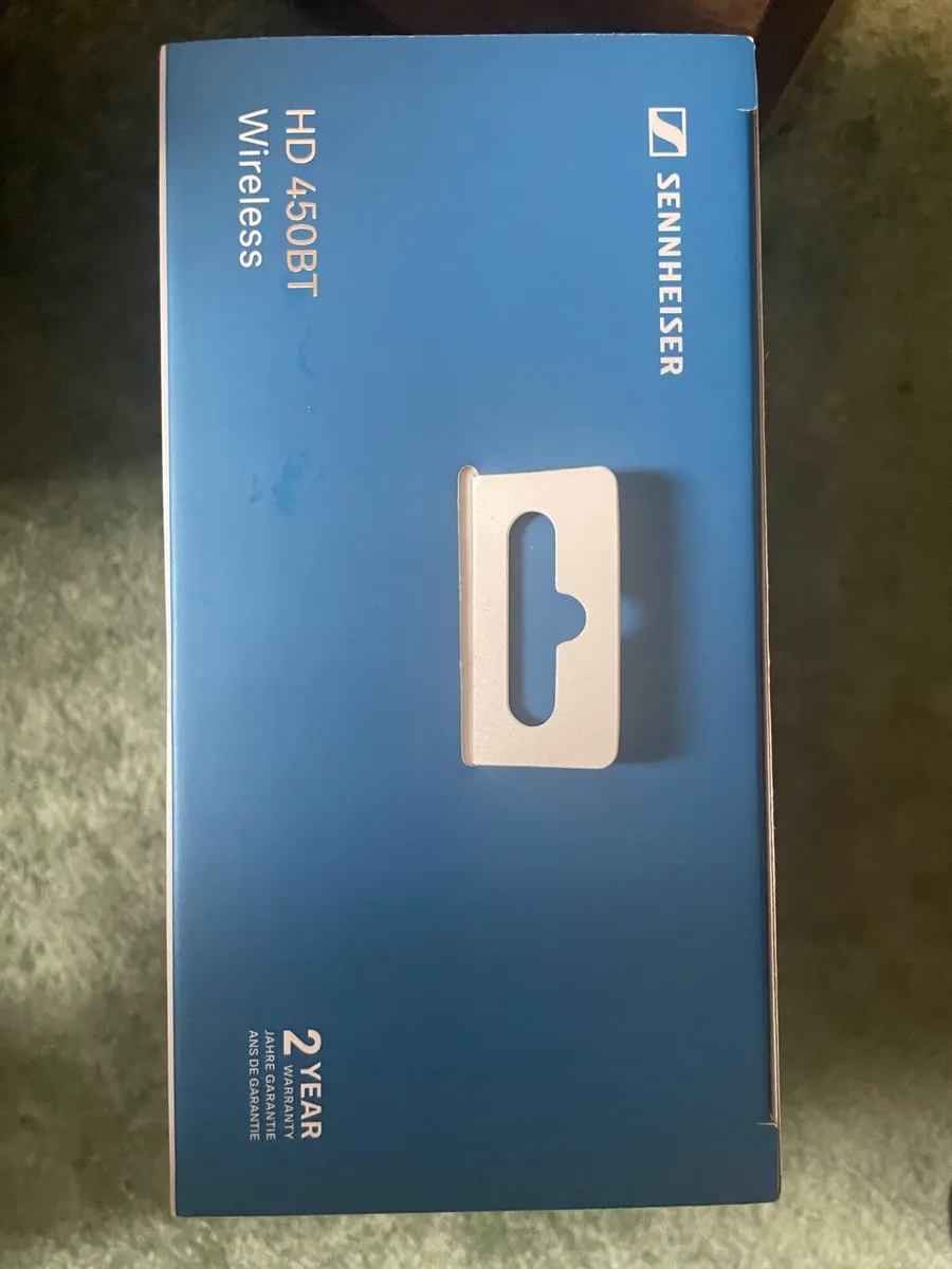 Sennheiser Wireless Headphone - Image 4