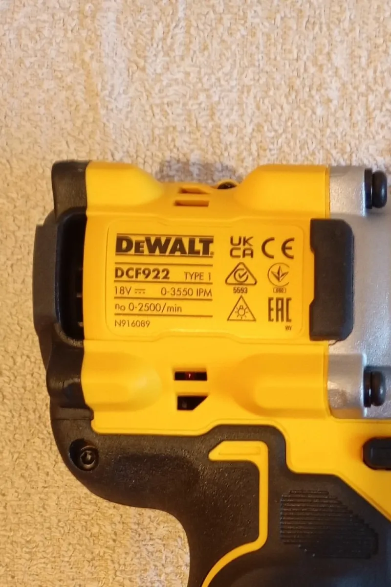 DeWalt Impact Wrench and Socket Set - Image 4