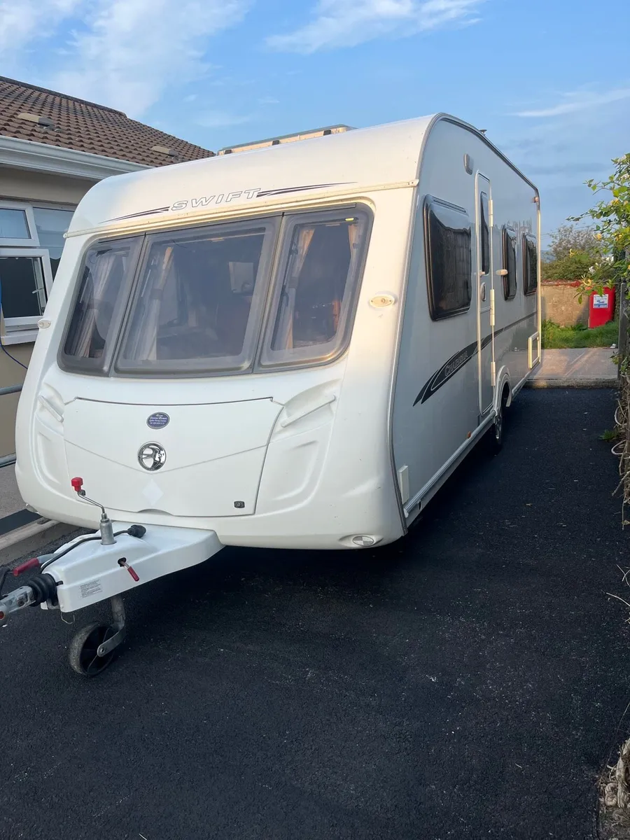 Swift Charisma caravan - Image 2
