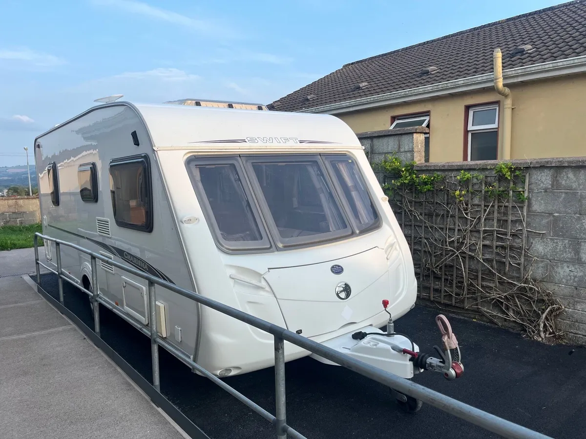 Swift Charisma caravan - Image 4