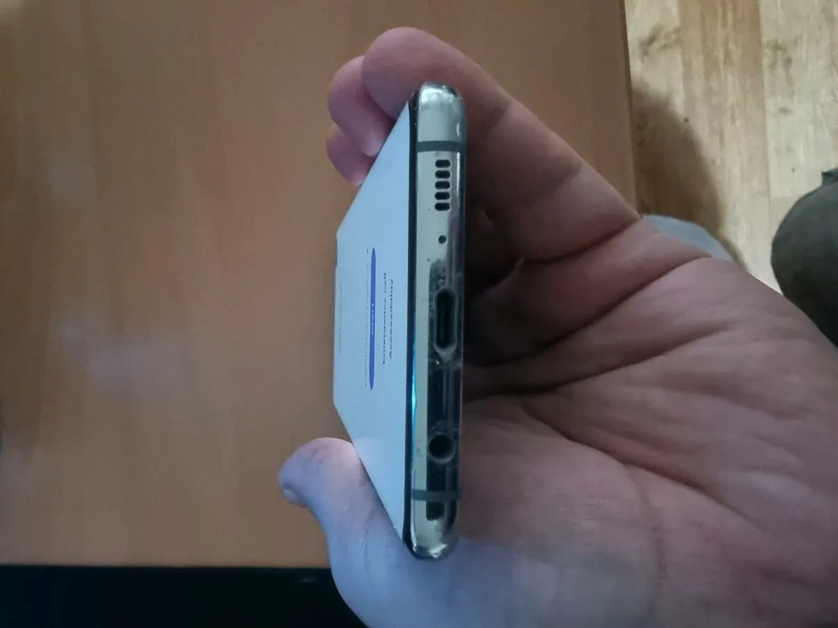 Samsung Galaxy S10 + Plus - Image 3