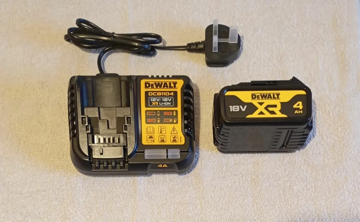 DeWalt Charger and Battery - Image 4